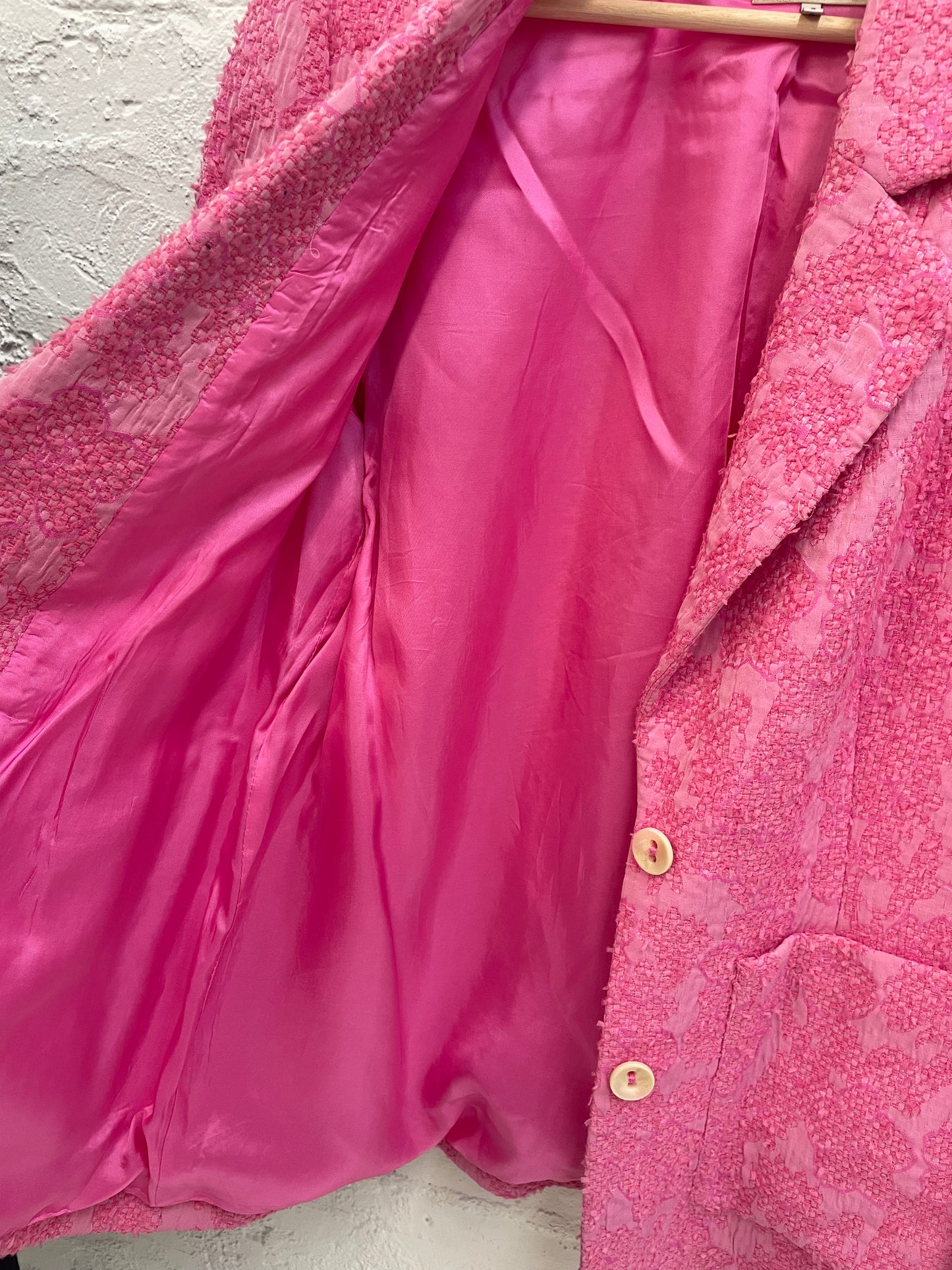 Candy pink textured blazer by Baum und PFERDGATEN Sz 38