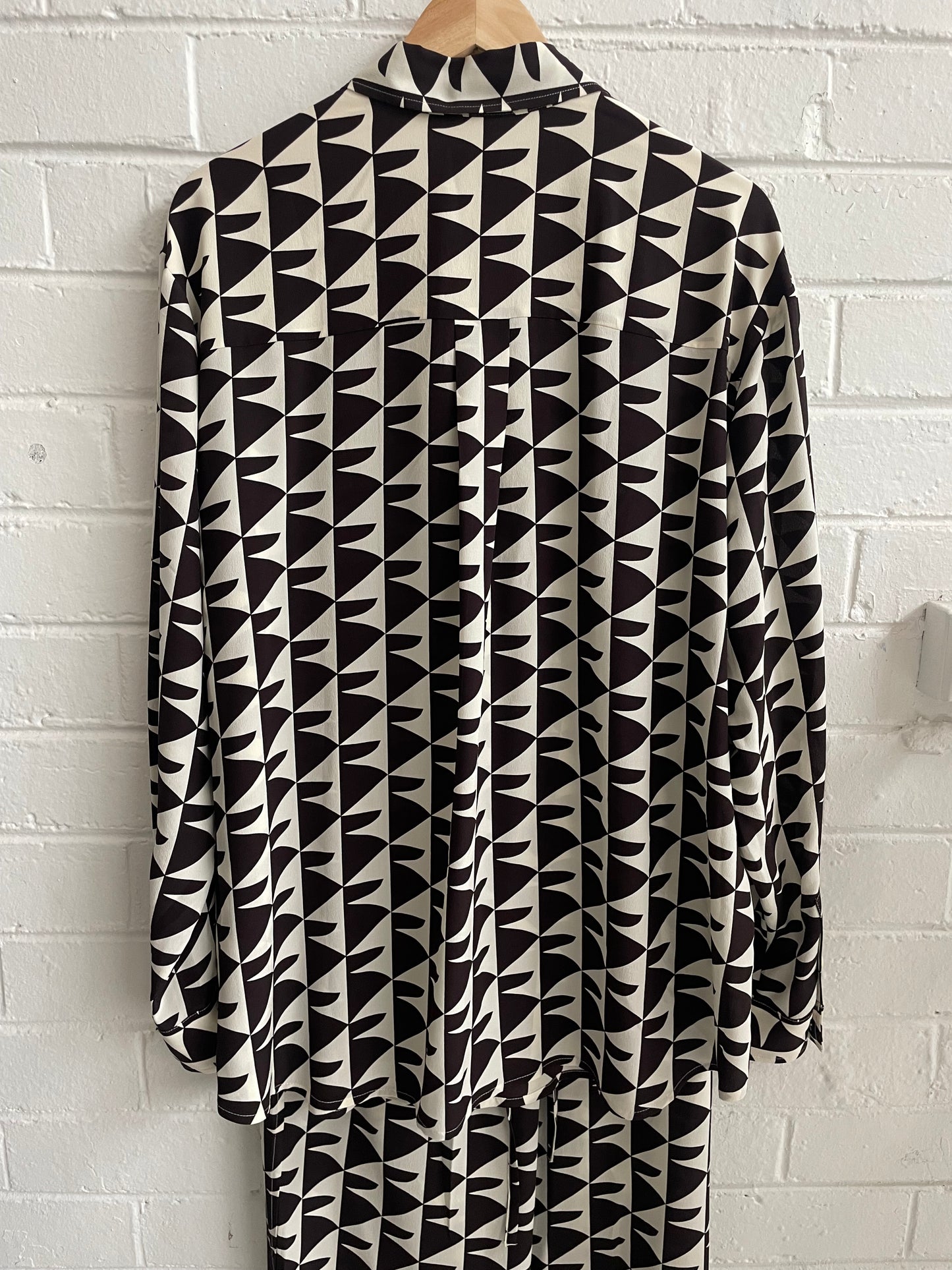 Matteau chocolate brown and ecru  silk long sleeve, geometric pant set. Size 10/8.