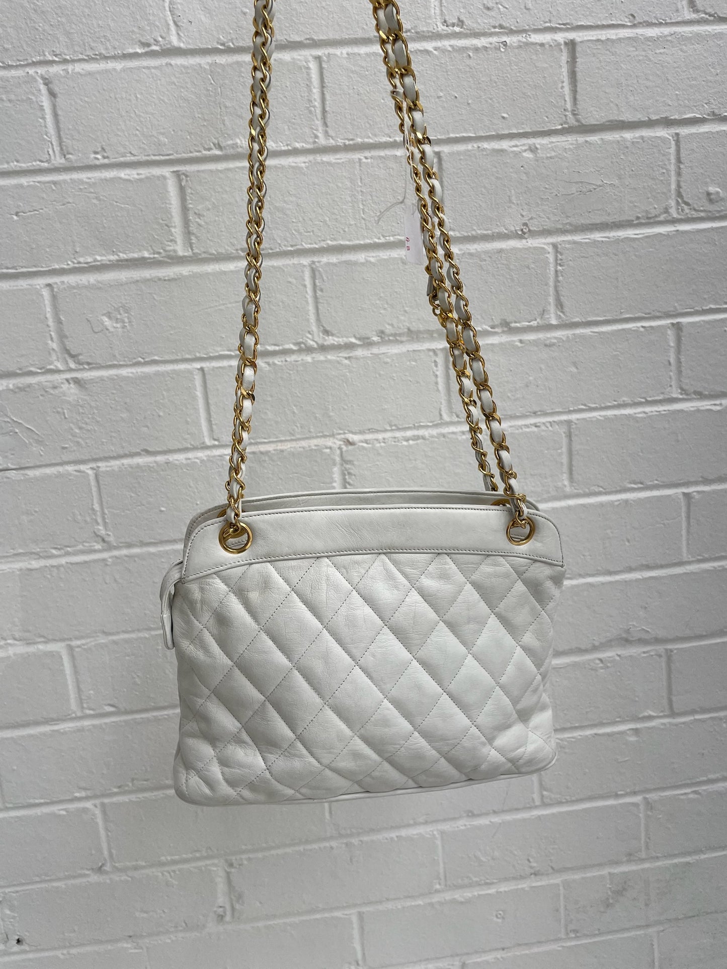 Vintage quilted leather Chanel shoulder bag
