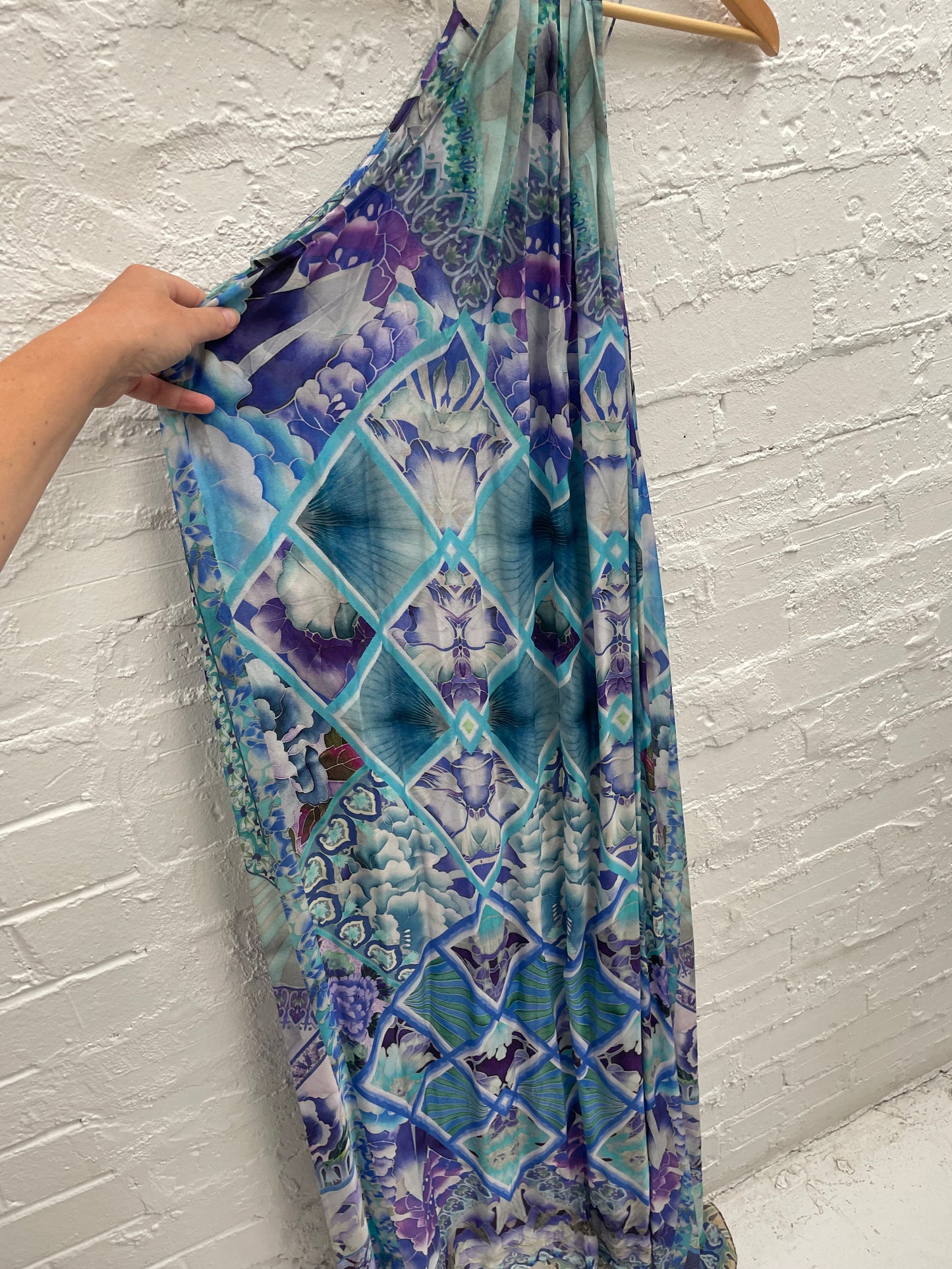 Camilla silk embellished electric dimensions maxi dress size split size X S. Blue.