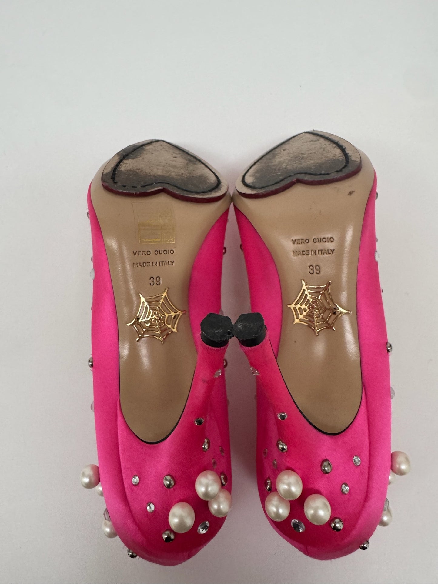 Charlotte Olympia pink satin pearl detail pumps 39