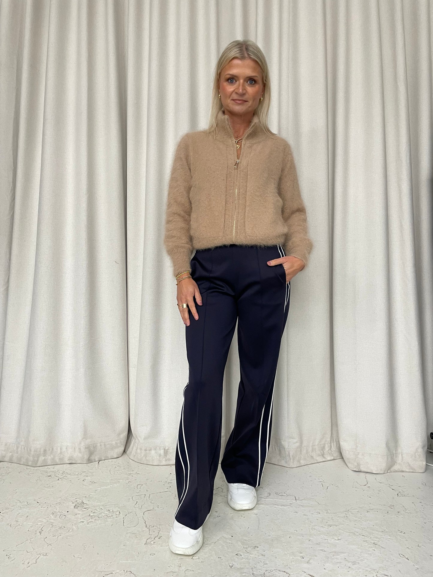 World of Nomads caramel colour angora cashmere zip up cardigan XS