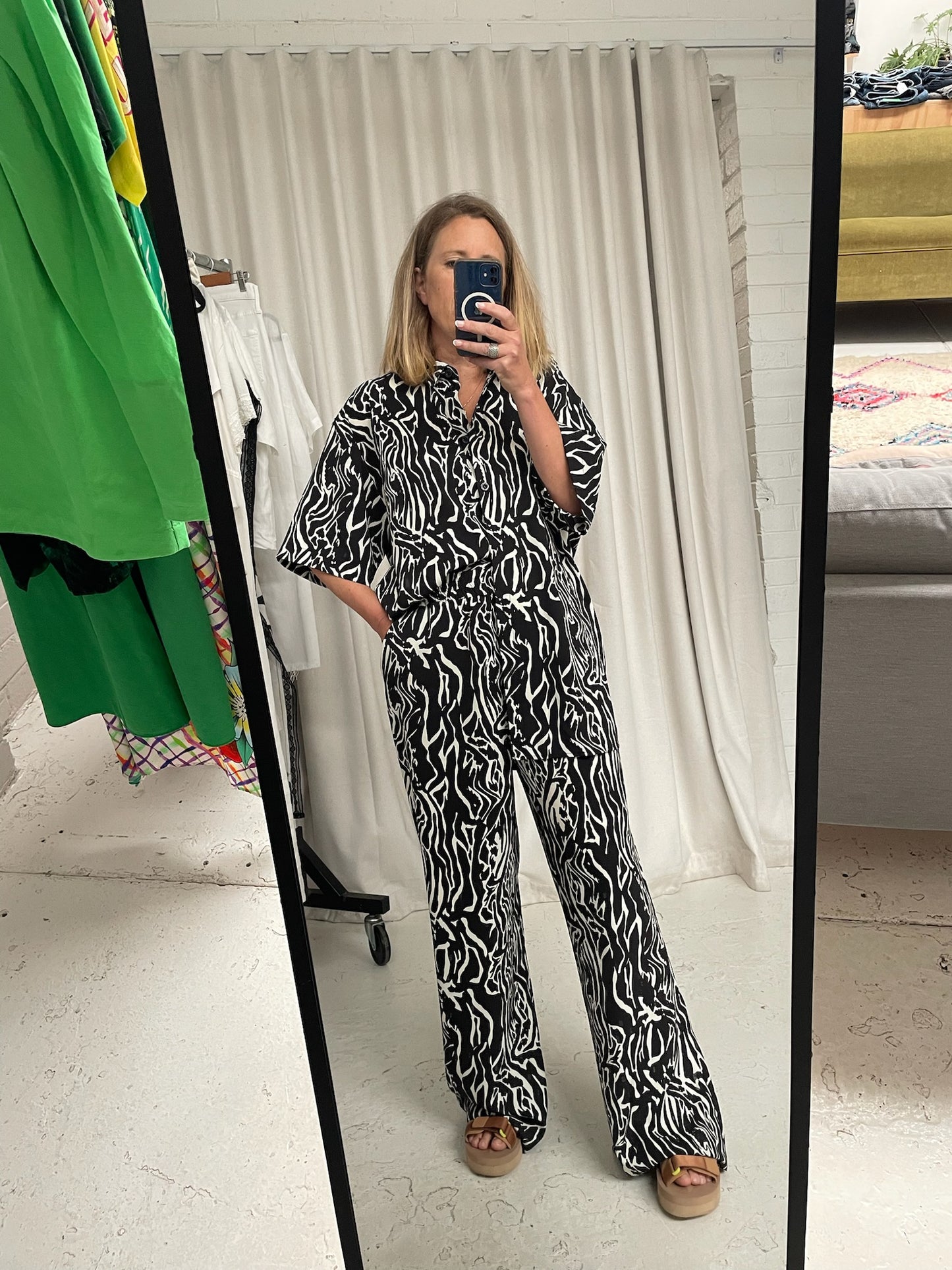 Gestuz black white print Satin lounge pant set sz 44 like new