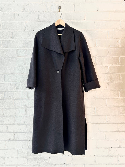 Harris Wharf black virgin wool coat S to M