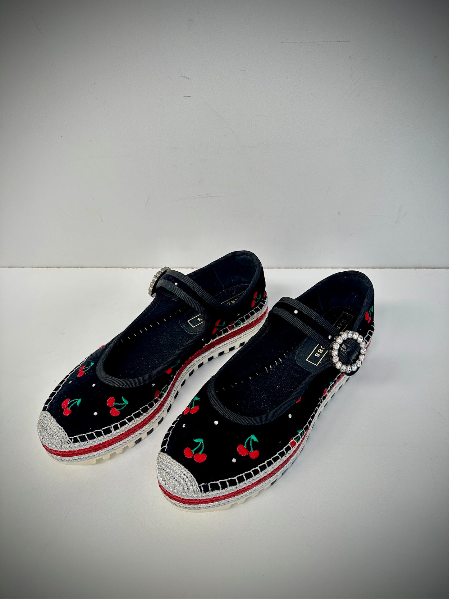 Marc Jacobs black velvet Mary Jane’s cherry print like new 41
