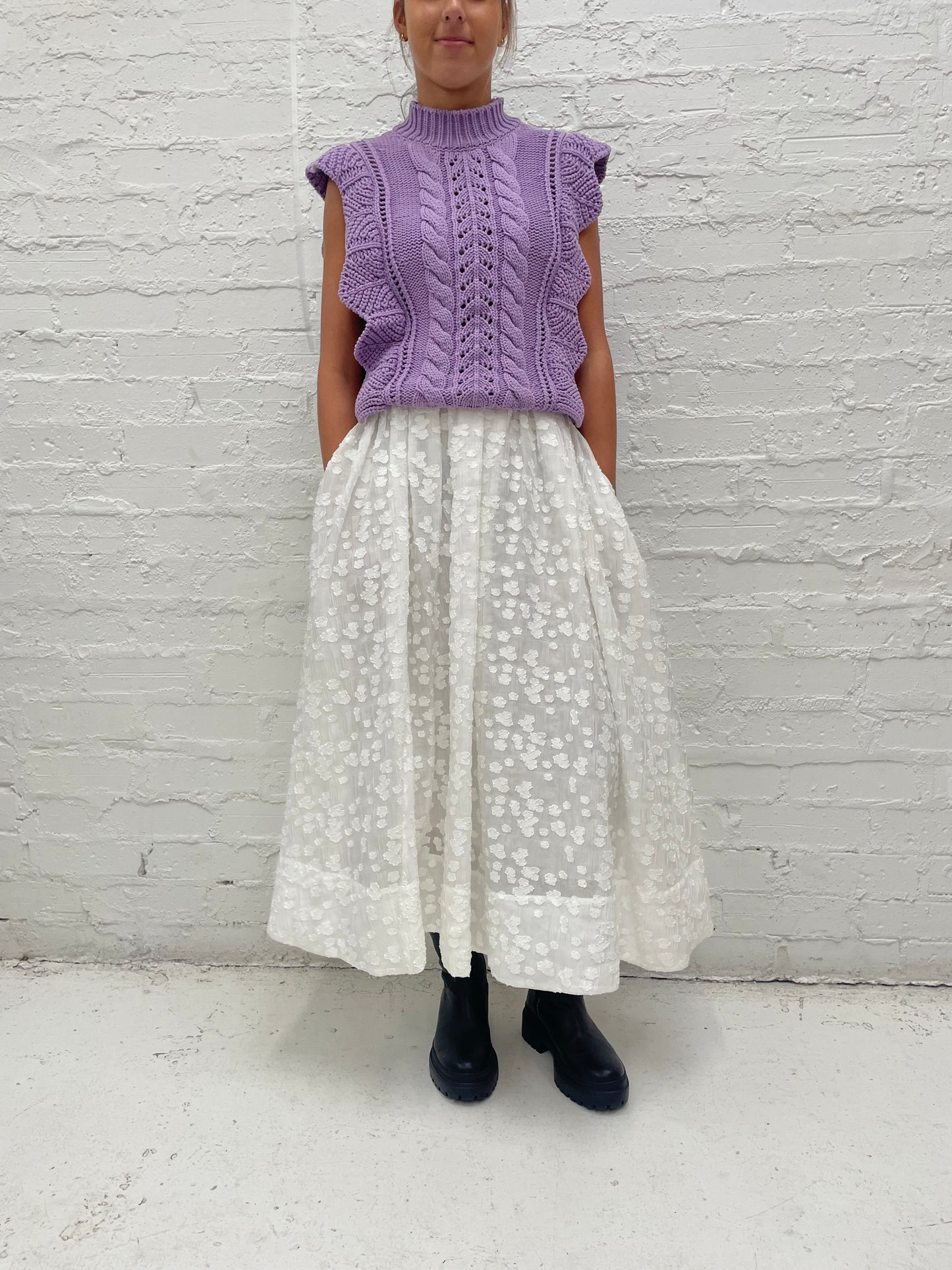 Cotton blend knit lilac vest by Essential Antwerp Sz M