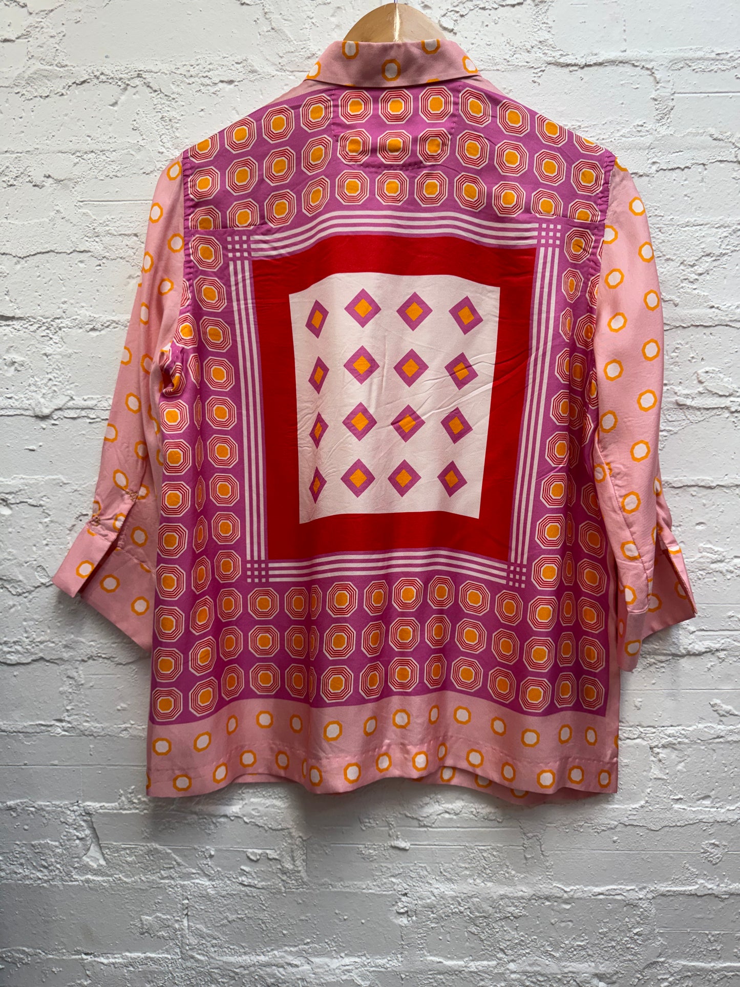 Le Sarte Pettegole silk shirt  size 44 best for a size 10-12
