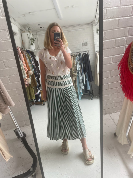 Joseph silk pleated striped skirt. Sz 40 best for a size 12